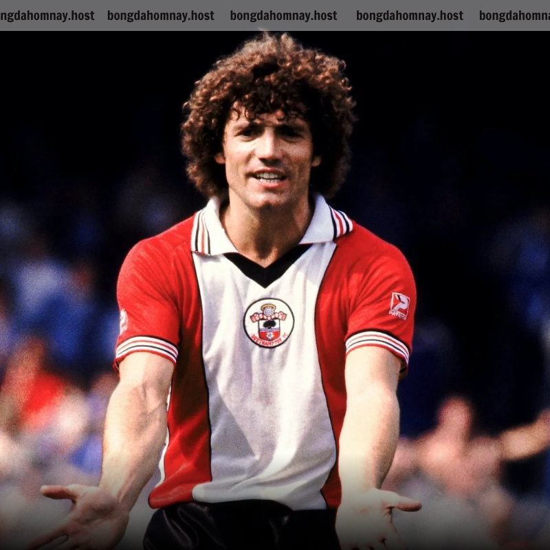 Cầu thủ tóc xù Kevin Keegan