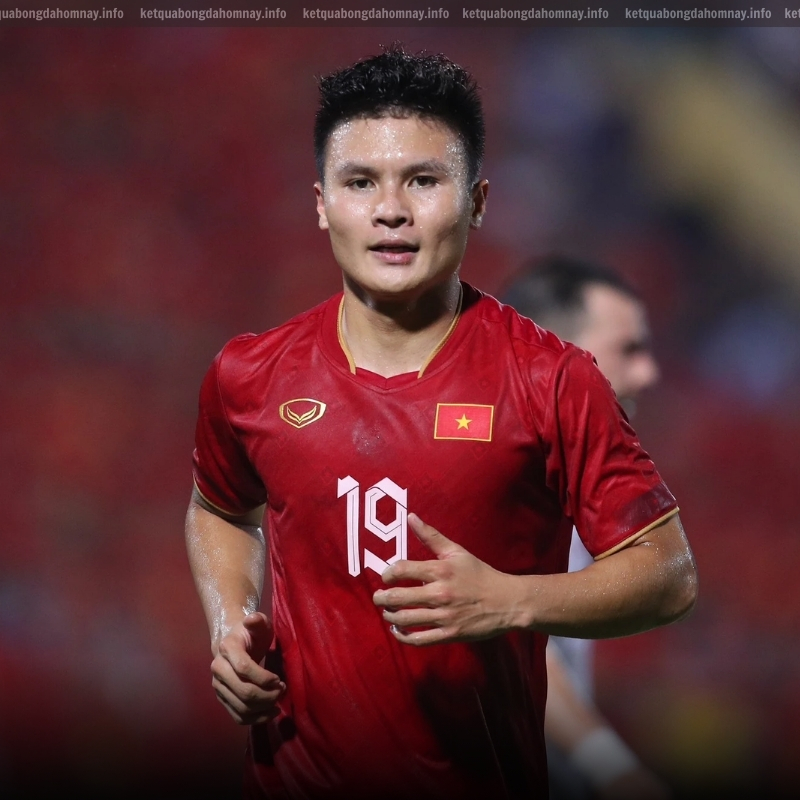 Top hảo thủ có thể gia nhập J-League - Nguyễn Quang Hải là tiền vệ sáng tạo hàng đầu của bóng đá Việt Nam